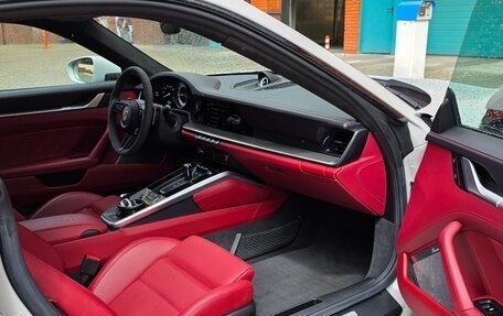 Porsche 911, 2023 год, 29 300 000 рублей, 11 фотография