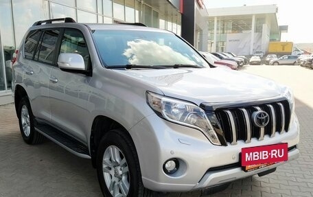 Toyota Land Cruiser Prado 150 рестайлинг 2, 2010 год, 2 988 000 рублей, 4 фотография