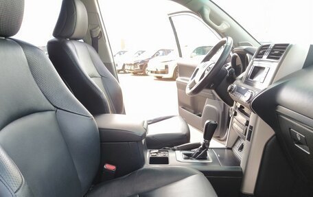 Toyota Land Cruiser Prado 150 рестайлинг 2, 2010 год, 2 988 000 рублей, 20 фотография