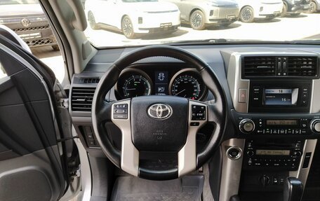 Toyota Land Cruiser Prado 150 рестайлинг 2, 2010 год, 2 988 000 рублей, 27 фотография