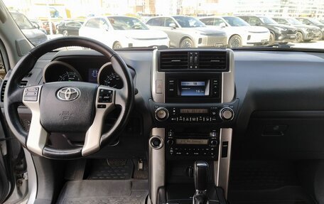 Toyota Land Cruiser Prado 150 рестайлинг 2, 2010 год, 2 988 000 рублей, 28 фотография