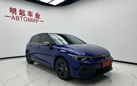 Volkswagen Golf VIII, 2022 год, 1 942 000 рублей, 2 фотография