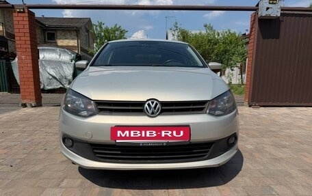 Volkswagen Polo VI (EU Market), 2012 год, 799 999 рублей, 2 фотография