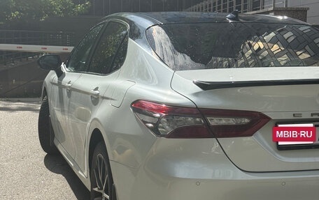 Toyota Camry, 2021 год, 2 900 000 рублей, 9 фотография