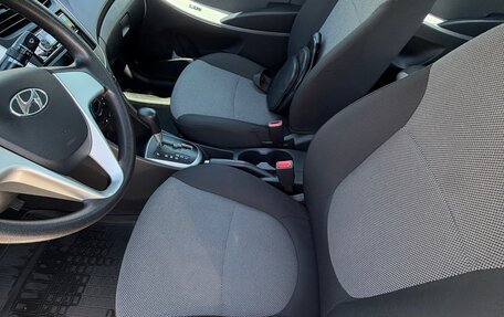Hyundai Solaris II рестайлинг, 2011 год, 900 000 рублей, 8 фотография
