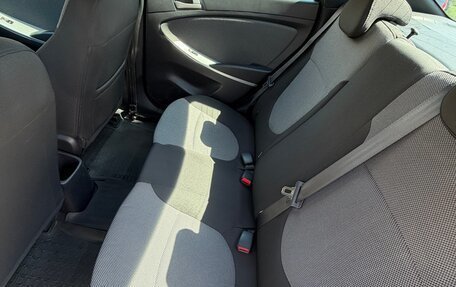 Hyundai Solaris II рестайлинг, 2011 год, 900 000 рублей, 9 фотография