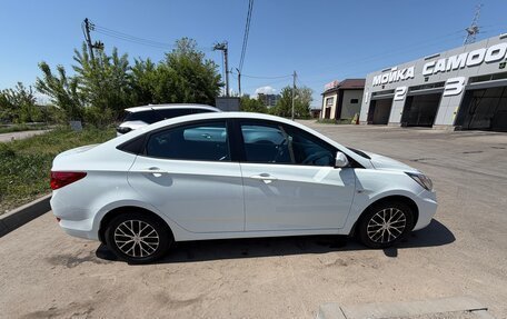 Hyundai Solaris II рестайлинг, 2011 год, 900 000 рублей, 6 фотография