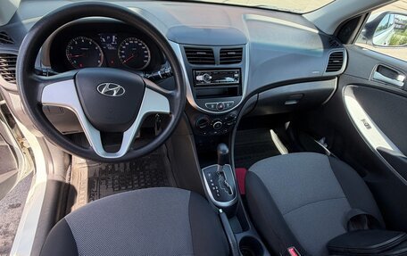 Hyundai Solaris II рестайлинг, 2011 год, 900 000 рублей, 7 фотография