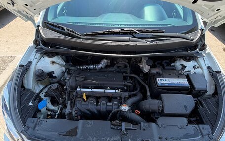 Hyundai Solaris II рестайлинг, 2011 год, 900 000 рублей, 11 фотография