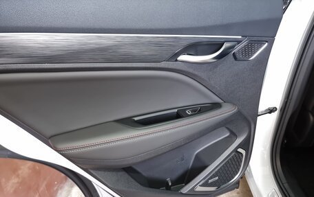 Geely Tugella FY11, 2023 год, 3 900 000 рублей, 10 фотография