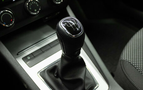 Skoda Octavia, 2014 год, 999 000 рублей, 21 фотография