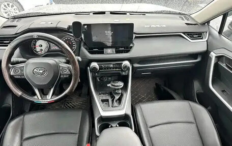 Toyota RAV4, 2023 год, 3 581 000 рублей, 9 фотография