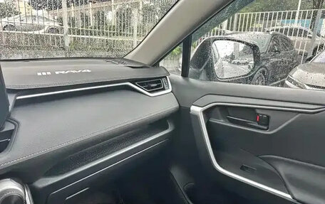 Toyota RAV4, 2023 год, 3 581 000 рублей, 12 фотография