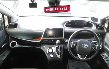 Toyota Sienta II, 2019 год, 1 090 000 рублей, 4 фотография