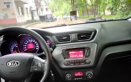KIA Rio III рестайлинг, 2011 год, 550 000 рублей, 6 фотография