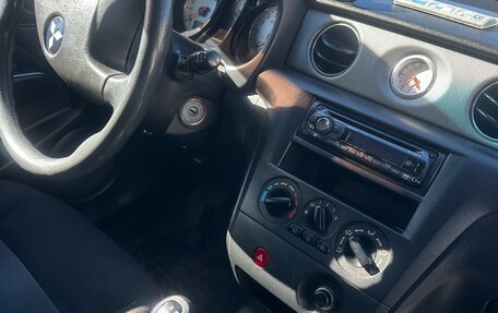 Mitsubishi Outlander III рестайлинг 3, 2007 год, 550 000 рублей, 8 фотография