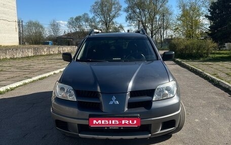 Mitsubishi Outlander III рестайлинг 3, 2007 год, 550 000 рублей, 6 фотография
