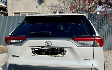 Toyota RAV4, 2020 год, 3 500 000 рублей, 4 фотография
