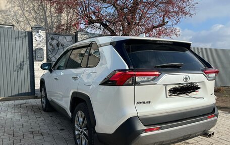 Toyota RAV4, 2020 год, 3 500 000 рублей, 7 фотография