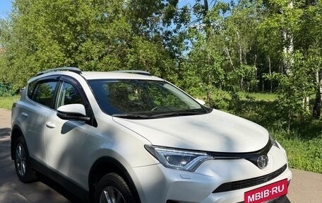 Toyota RAV4, 2018 год, 2 880 000 рублей, 3 фотография