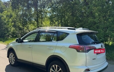 Toyota RAV4, 2018 год, 2 880 000 рублей, 8 фотография