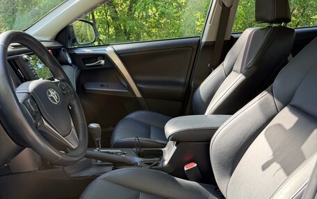 Toyota RAV4, 2018 год, 2 880 000 рублей, 17 фотография