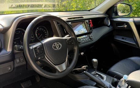 Toyota RAV4, 2018 год, 2 880 000 рублей, 23 фотография