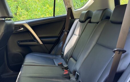Toyota RAV4, 2018 год, 2 880 000 рублей, 28 фотография