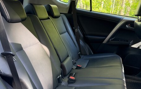 Toyota RAV4, 2018 год, 2 880 000 рублей, 26 фотография
