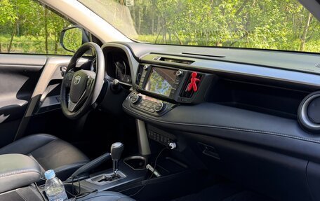 Toyota RAV4, 2018 год, 2 880 000 рублей, 24 фотография