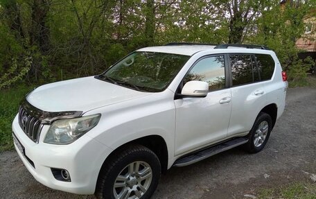 Toyota Land Cruiser Prado 150 рестайлинг 2, 2010 год, 2 450 000 рублей, 3 фотография