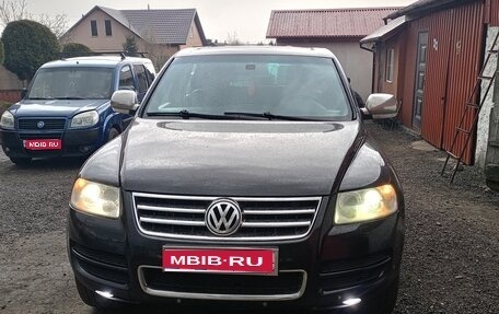 Volkswagen Touareg III, 2004 год, 600 000 рублей, 1 фотография