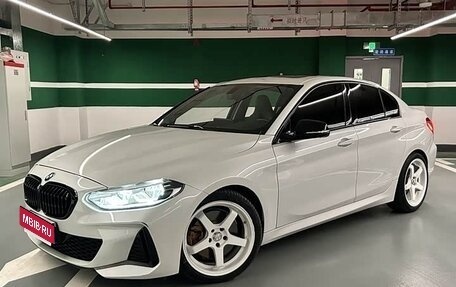 BMW 1 серия, 2022 год, 1 800 000 рублей, 1 фотография