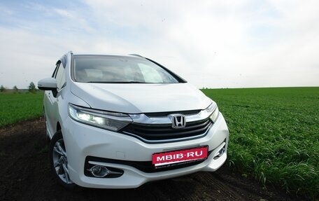 Honda Shuttle II, 2015 год, 1 160 000 рублей, 1 фотография