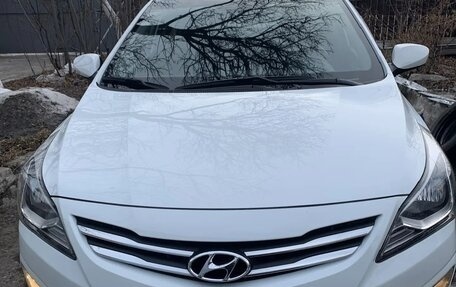 Hyundai Solaris II рестайлинг, 2015 год, 1 280 000 рублей, 2 фотография