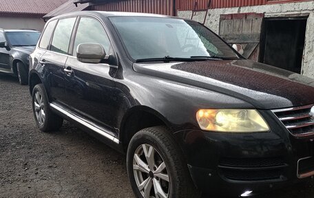 Volkswagen Touareg III, 2004 год, 600 000 рублей, 3 фотография