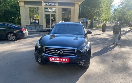 Infiniti QX70, 2016 год, 2 650 000 рублей, 5 фотография