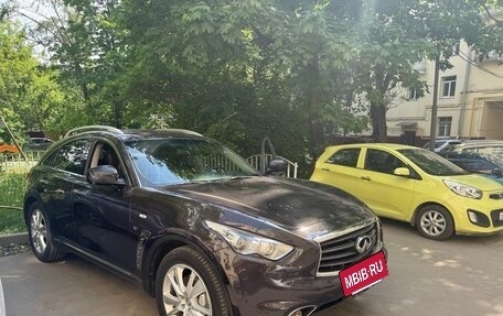 Infiniti QX70, 2016 год, 2 650 000 рублей, 2 фотография