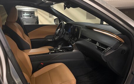 Lexus RX IV рестайлинг, 2025 год, 7 050 000 рублей, 4 фотография