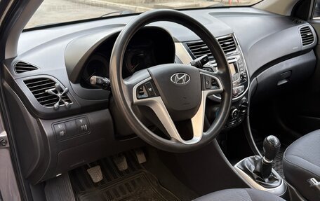 Hyundai Solaris II рестайлинг, 2011 год, 890 000 рублей, 5 фотография