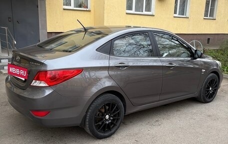 Hyundai Solaris II рестайлинг, 2011 год, 890 000 рублей, 3 фотография