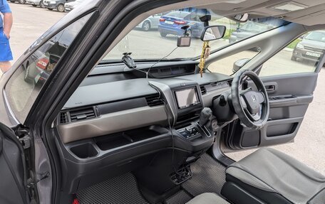 Honda Freed II, 2018 год, 1 600 000 рублей, 8 фотография