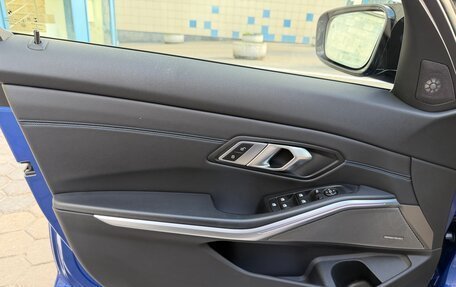 BMW 3 серия, 2019 год, 3 700 000 рублей, 12 фотография