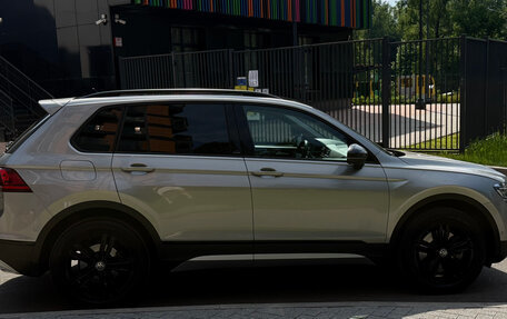 Volkswagen Tiguan II, 2019 год, 2 400 000 рублей, 4 фотография