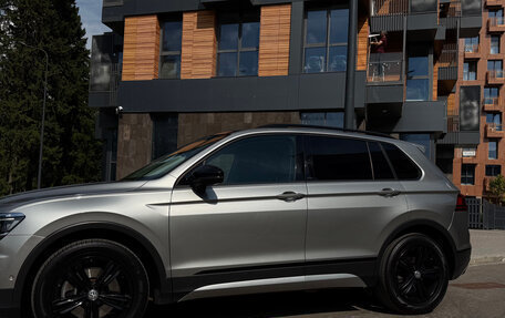 Volkswagen Tiguan II, 2019 год, 2 400 000 рублей, 6 фотография