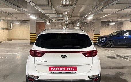 KIA Sportage IV рестайлинг, 2018 год, 2 300 000 рублей, 5 фотография