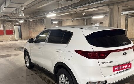 KIA Sportage IV рестайлинг, 2018 год, 2 300 000 рублей, 4 фотография