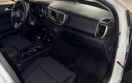 KIA Sportage IV рестайлинг, 2018 год, 2 300 000 рублей, 15 фотография