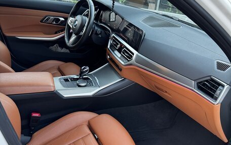 BMW 3 серия, 2019 год, 4 220 000 рублей, 11 фотография