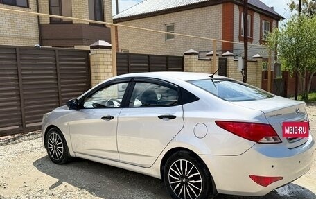Hyundai Solaris II рестайлинг, 2016 год, 870 000 рублей, 2 фотография